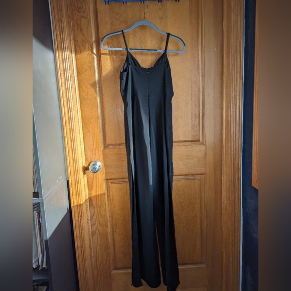 Entry Jumpsuit - Picture 2 of 5